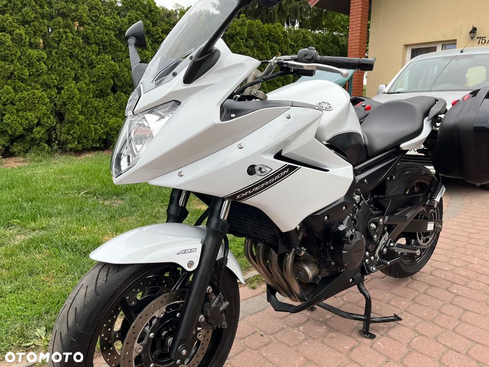 Yamaha XJ - 24
