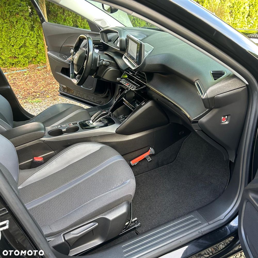 Peugeot 2008 1.5 BlueHDi Allure Pack S&S EAT8 - 26