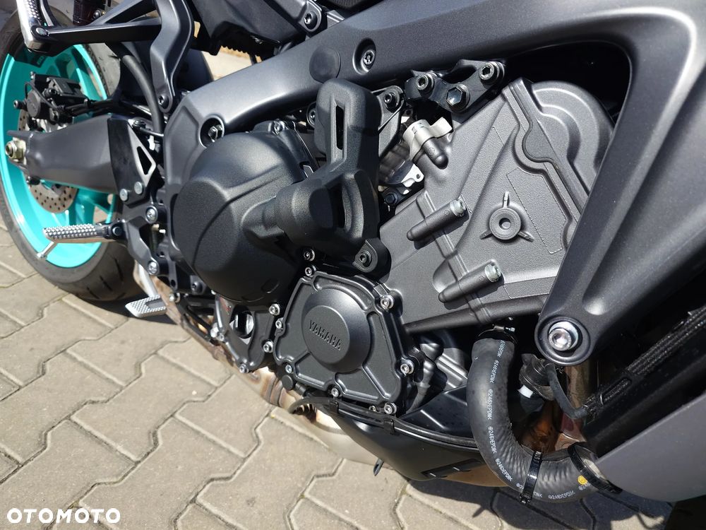 Yamaha MT - 17