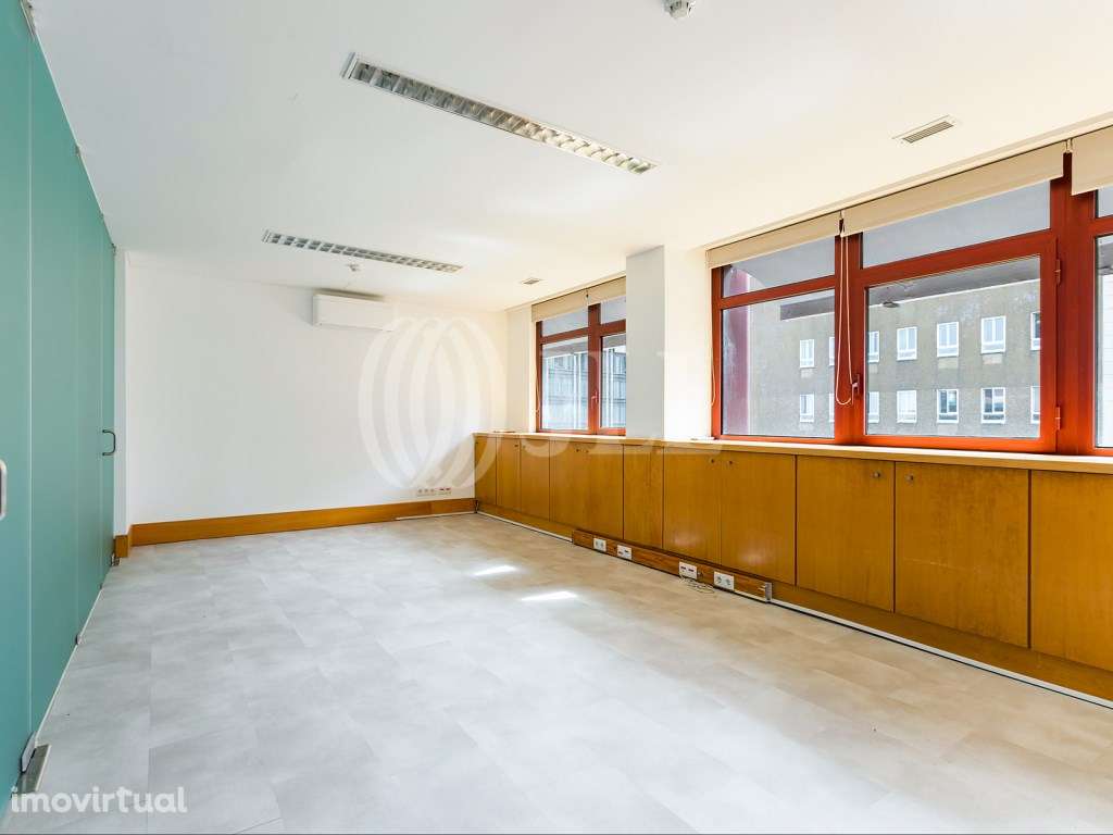 Escritório junto ao Marquês de Pombal, Lisboa - Grande imagem: 5/27