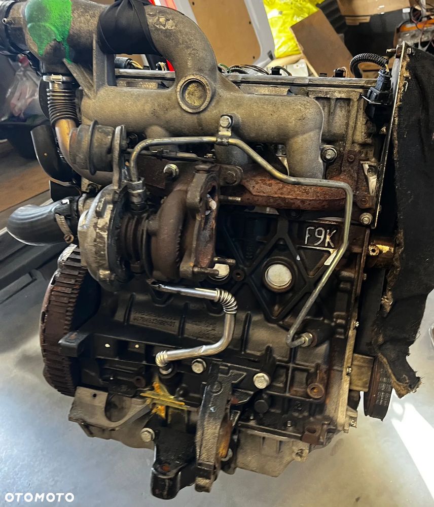 Silnik kompletny Vivaro Trafic 1.9 DCI F9K 03r - 2