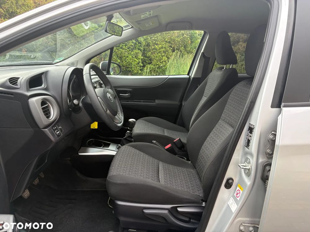 Toyota Yaris - 8