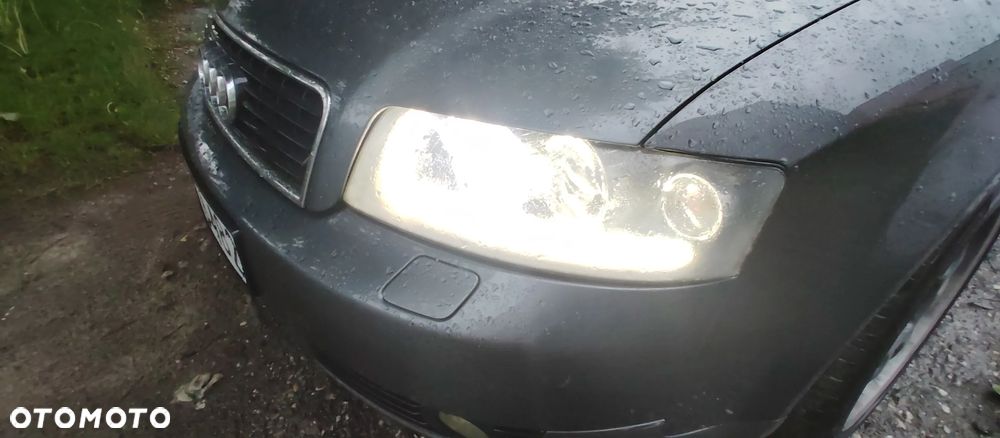 Audi A4 Limousine - 10