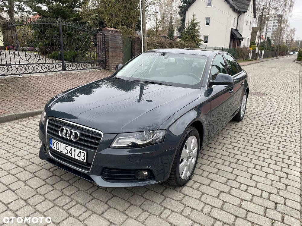 Audi A4 Limousine - 3