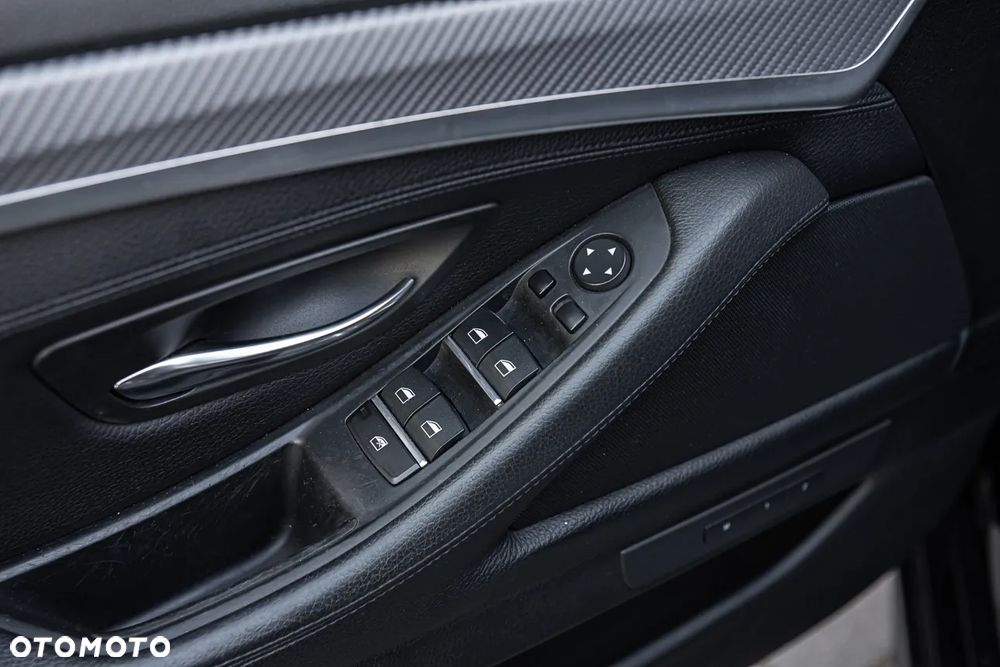 BMW Seria 5 M550d xDrive - 10