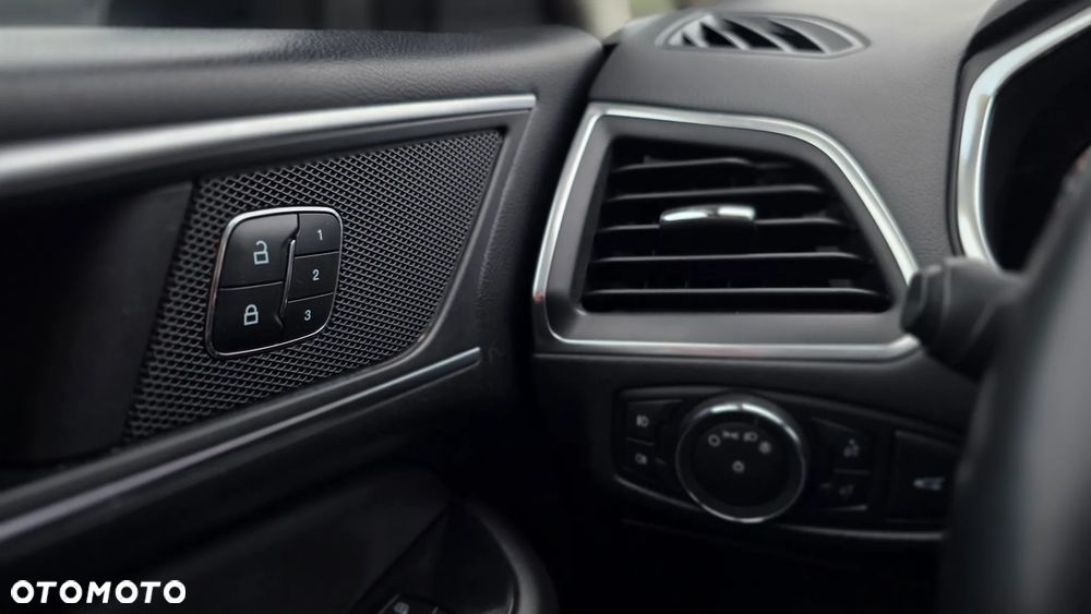 Ford S-Max 2.0 TDCi Bi-Turbo Titanium PowerShift - 24