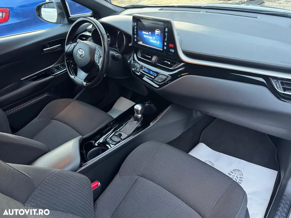 Toyota C-HR Hybrid Club - 7