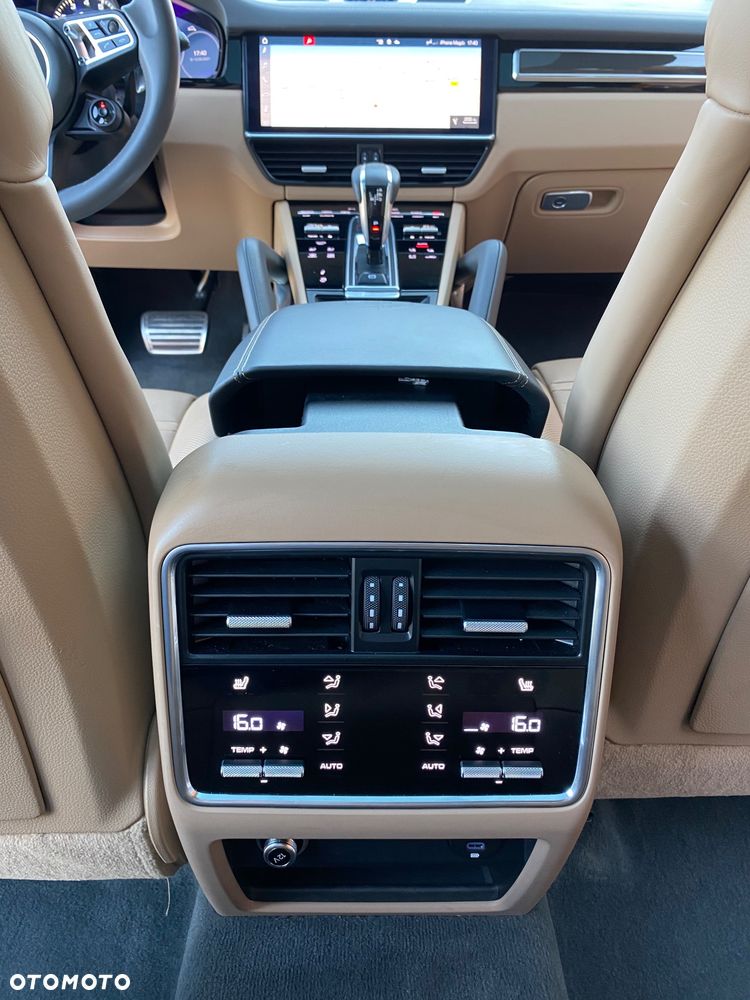 Porsche Cayenne - 20