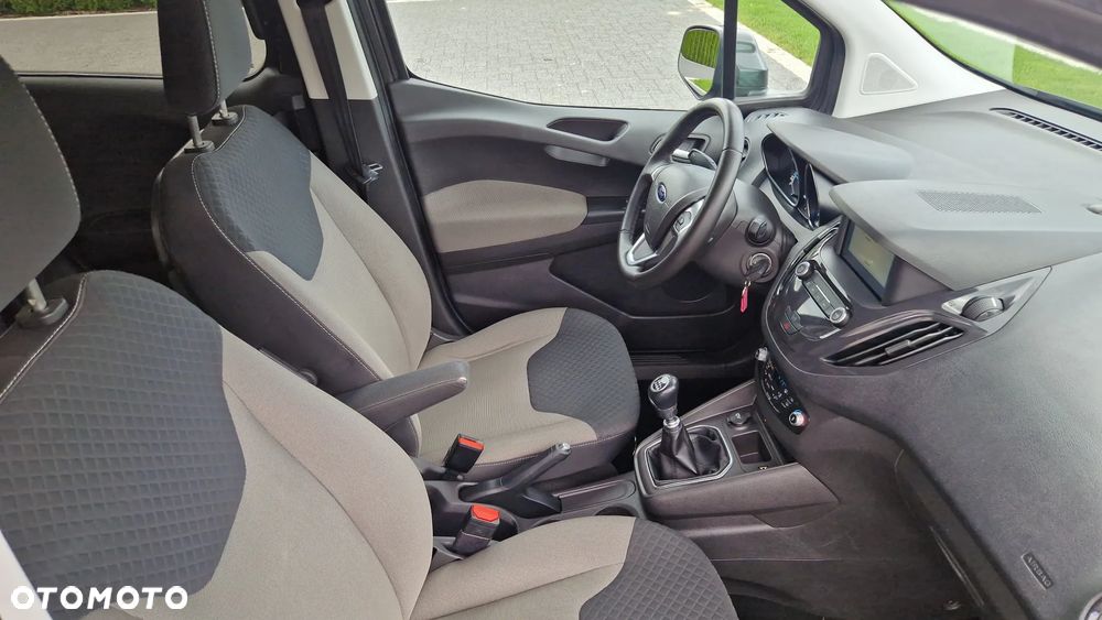 Ford Tourneo Courier 1.0 EcoBoost S&S Titanium - 21