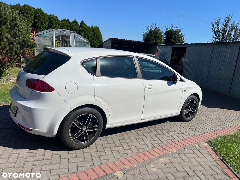 Seat Leon 2010 photo 3