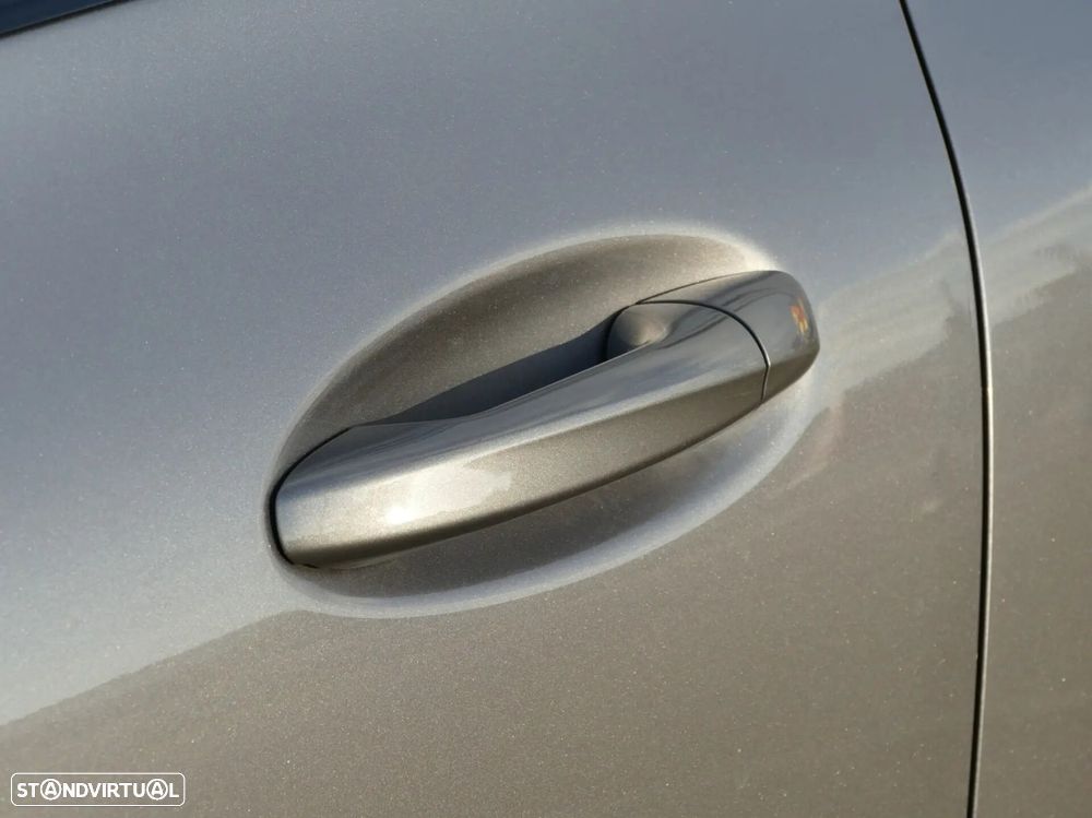 Mercedes-Benz CLA 250 e - 7