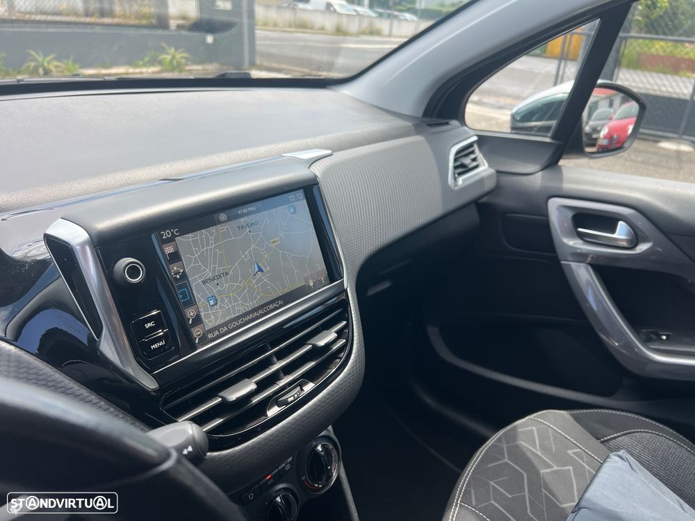 Peugeot 2008 1.2 PureTech Style - 21