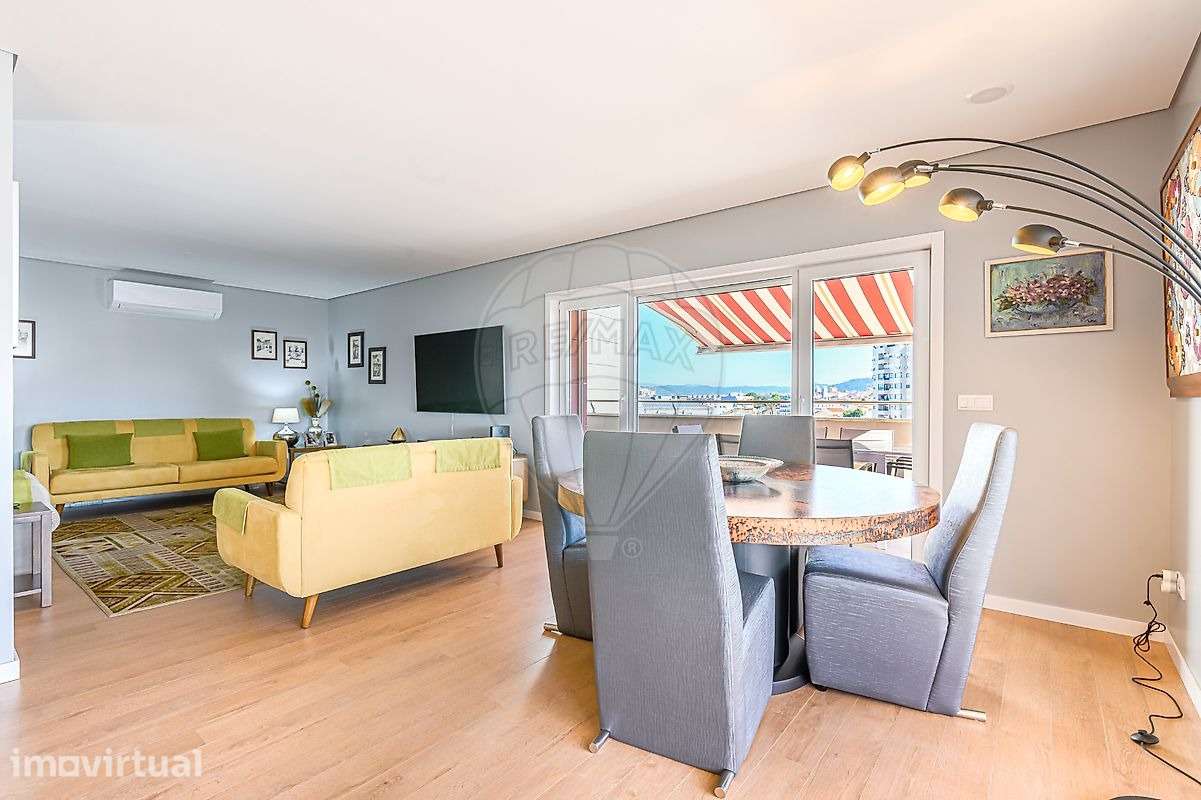 Apartamento T5 de Luxo Penthouse com terraço - Grande imagem: 3/31