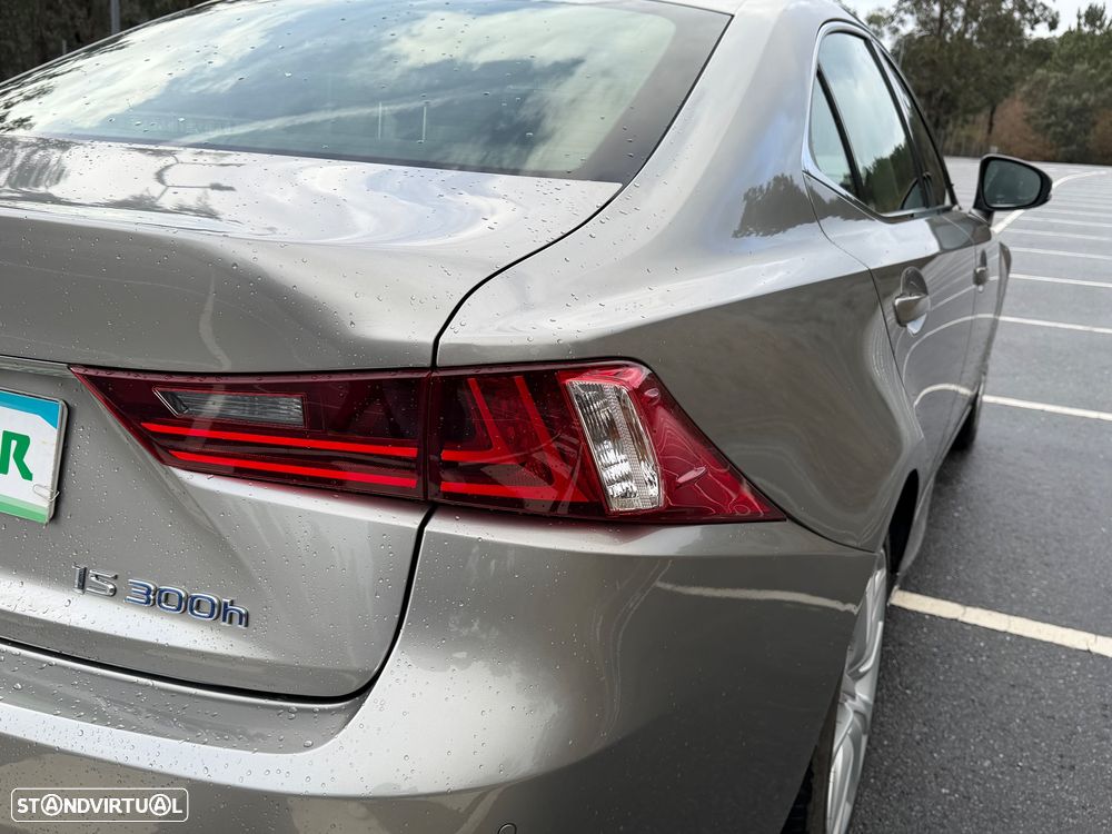 Lexus IS 300H Pack Executive+ - 13