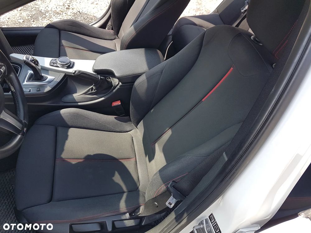 BMW Seria 3 330d Touring xDrive Sport-Aut Sport Line - 15