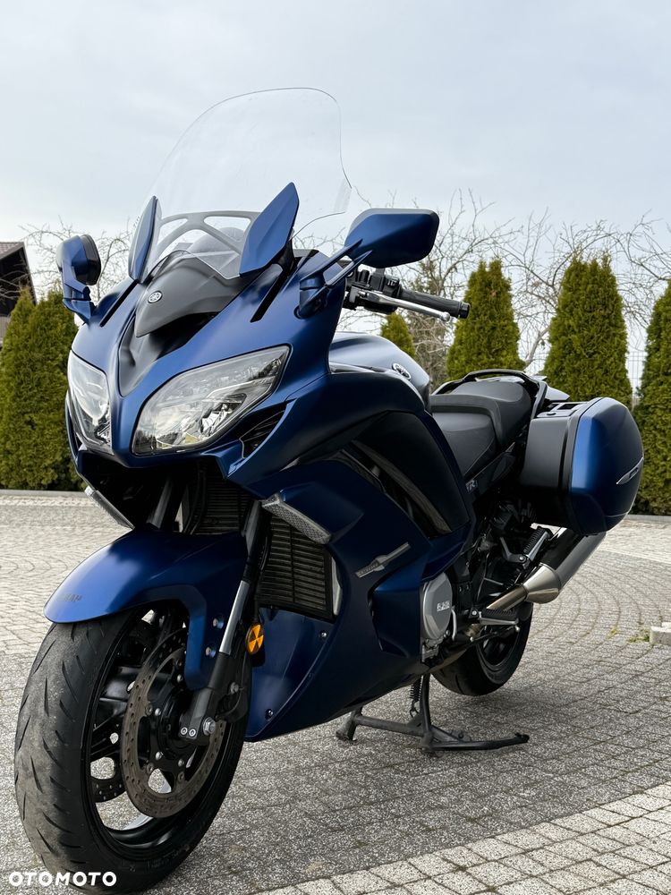 Yamaha FJR - 12