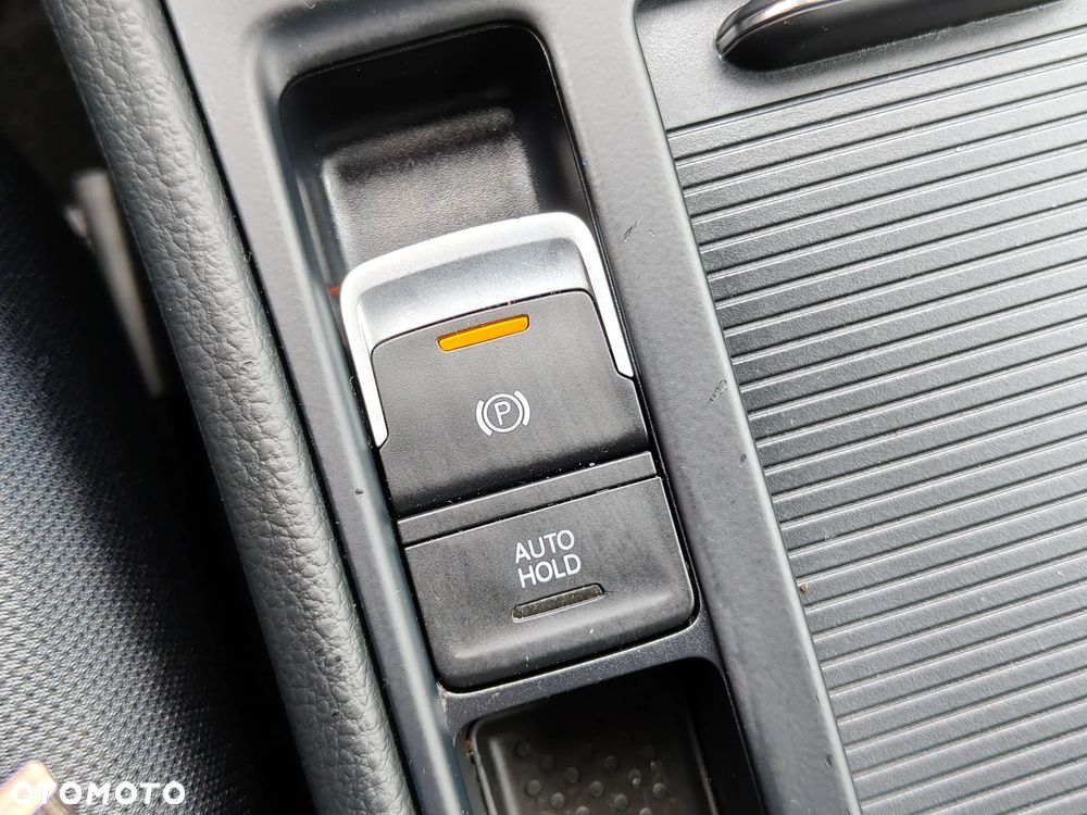 Volkswagen Golf - 31