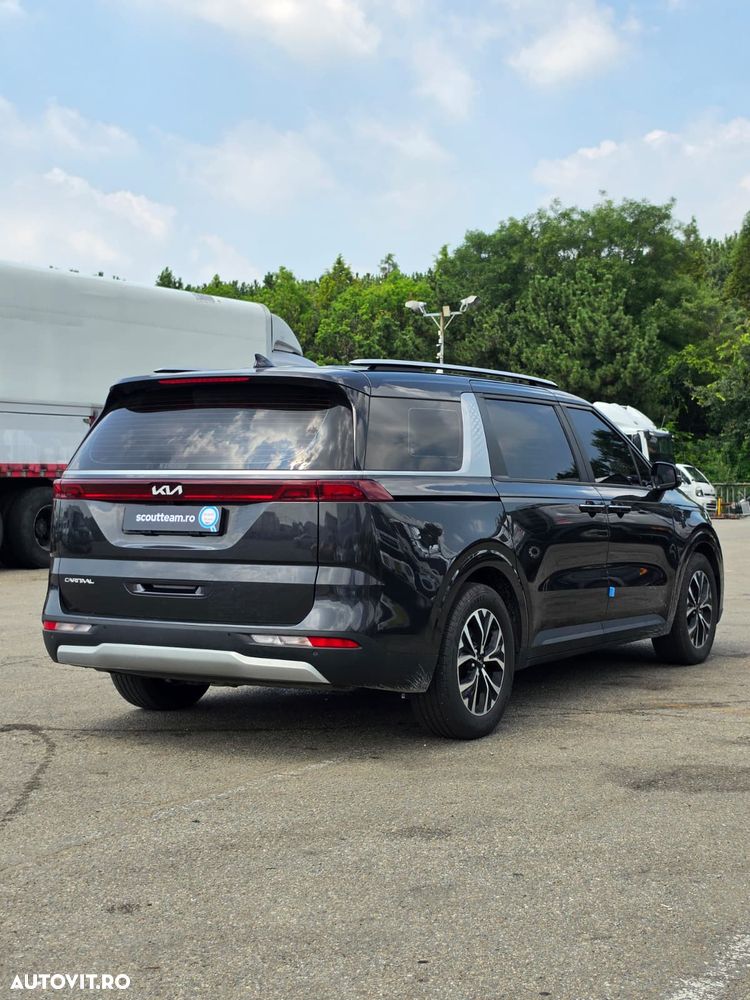 Kia Carnival - 7