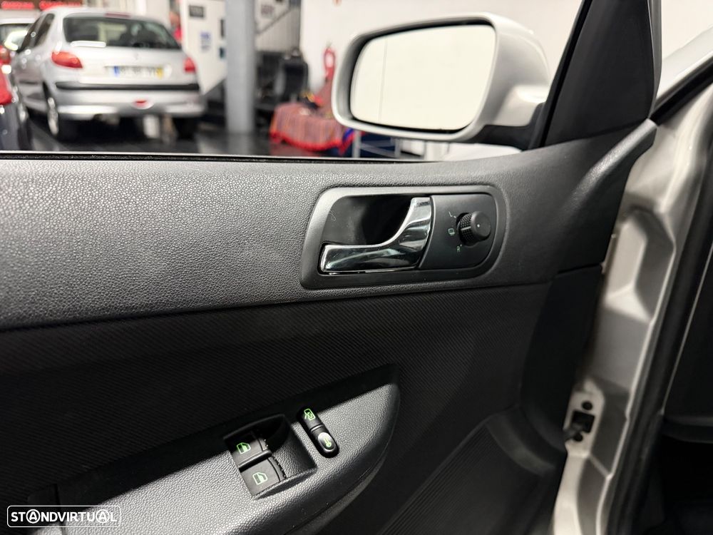 Skoda Fabia Break 1.4 16V Sport - 14