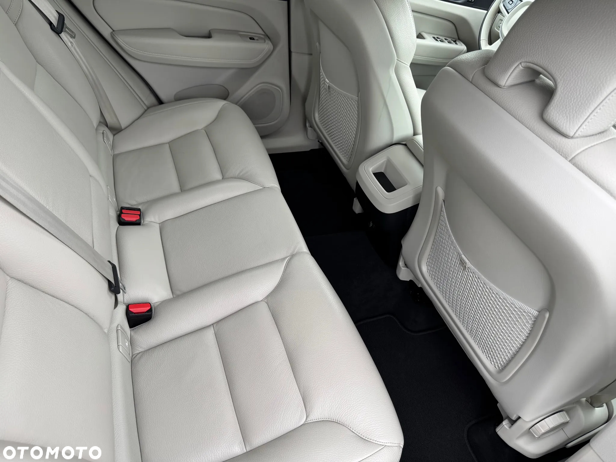 Volvo XC 60 - 25
