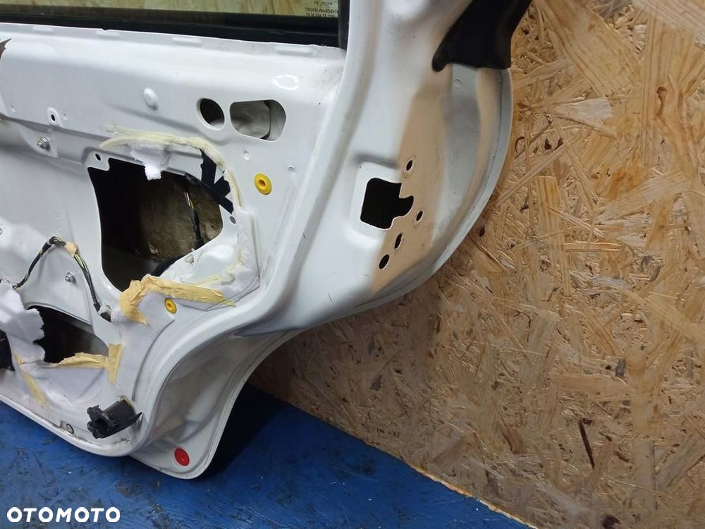 DRZWI PRAWY TYL LIFT ALFA ROMEO 147 BIAŁE - 6