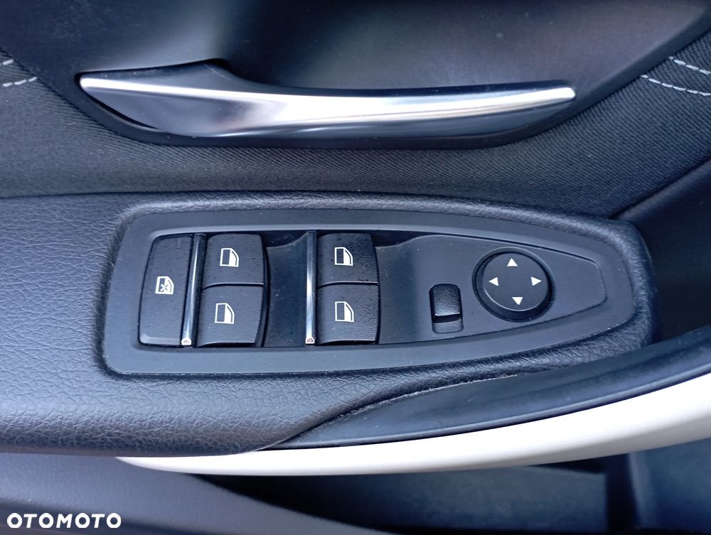 BMW Seria 3 318i - 21