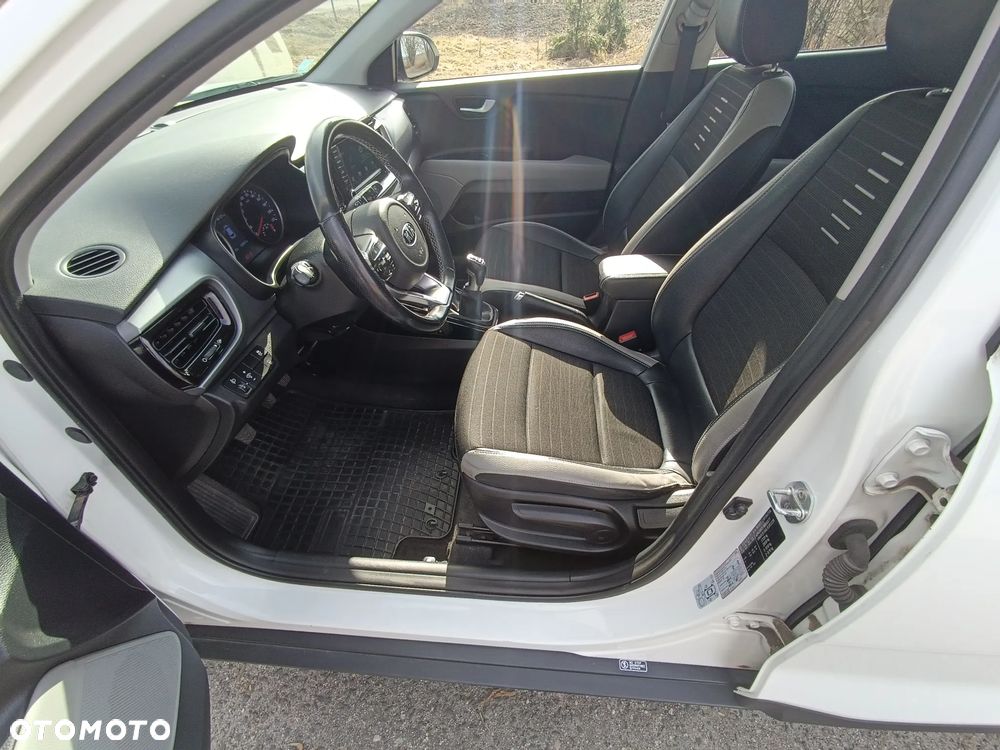 Kia Stonic 1.6 CRDi SCR L - 30