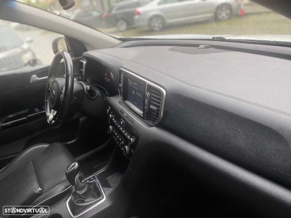 Kia Sportage 1.7 CRDI ISG Nav Line - 28