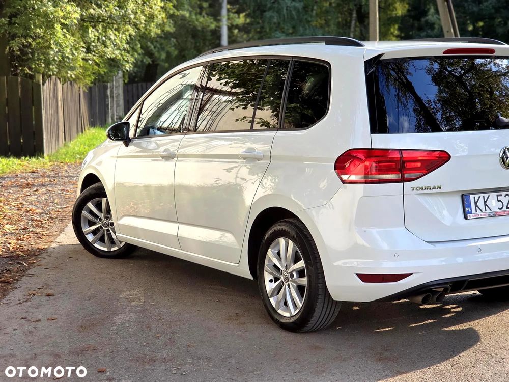 Volkswagen Touran 2.0 TDI BMT Comfortline - 12