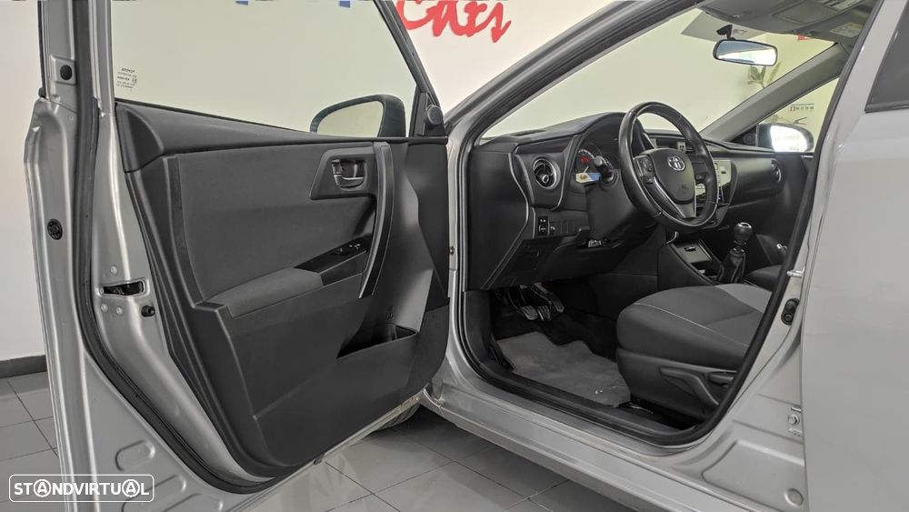 Toyota Auris 1.4 D-4D ACtive - 15