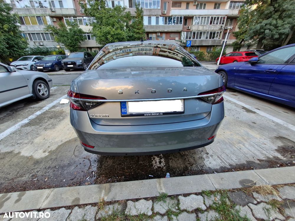 Skoda Superb 2.0 TDI DSG Ambition - 8
