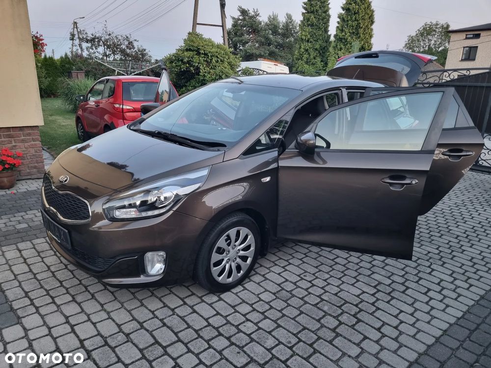 Kia Carens 1.7 CRDi 115 Fifa World Cup Edition - 40