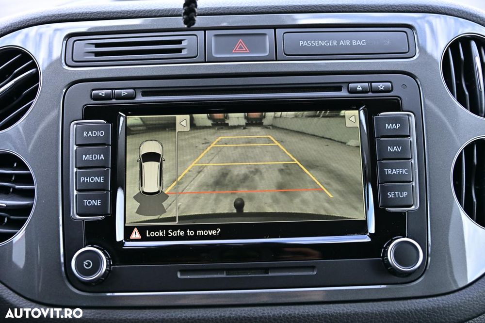 Volkswagen Tiguan 2.0 TDI DPF 4Motion BlueMotion Technology DSG Lounge Sport & Style - 24