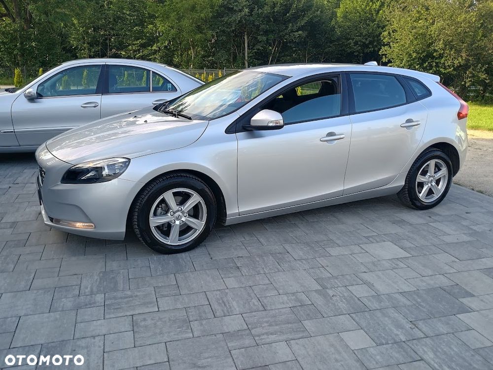 Volvo V40 D2 Drive-E Kinetic - 2