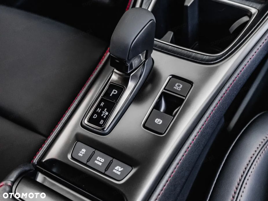 Lexus LBX - 15