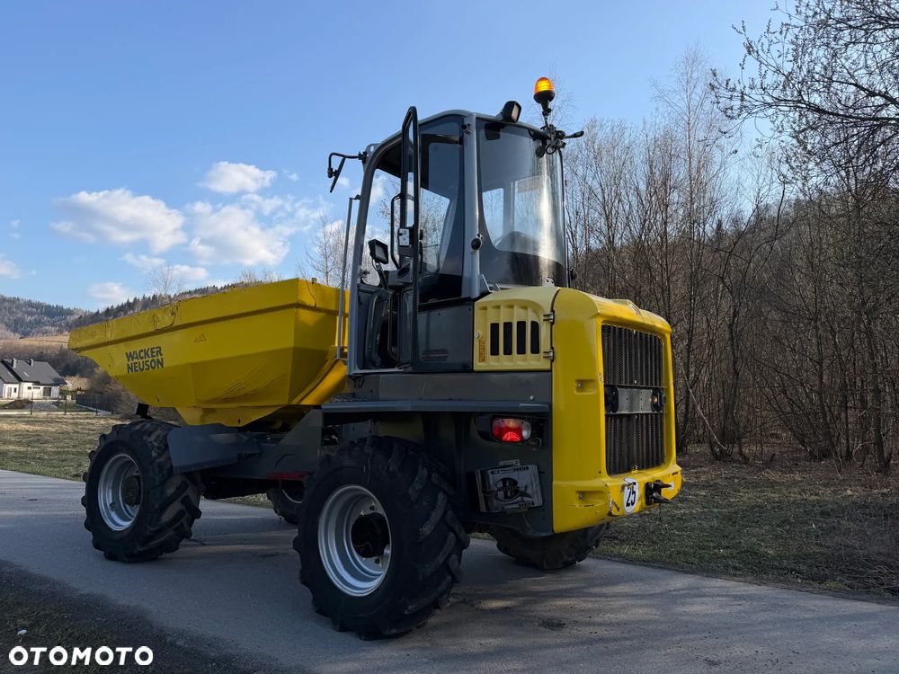Wacker Neuson DW60 Wozidło 4x4. 6 ton ładowność z Pełną kabiną. Centralne smarowanie! OBROTOWA koleba 2500 mtg 2018 rok.  Jak nowe z salonu PERKINS turbo silnik. Pochodzi z Norweskiego Gospodarstwa Ziemniaczanego! Pełne sterowanie dżojstik REWERS HYDROSTATIC Ogrzewana Kabina Opony zero zużycia. Aktualna DEKRA. Kamery wysokiej jakośći! Zero luzów i wycieków. Szybka wolna jazda. Wielka Okazja - 30