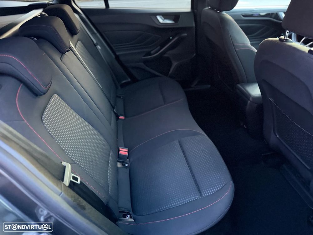Ford Focus SW 1.0 EcoBoost MHEV ST-Line - 11