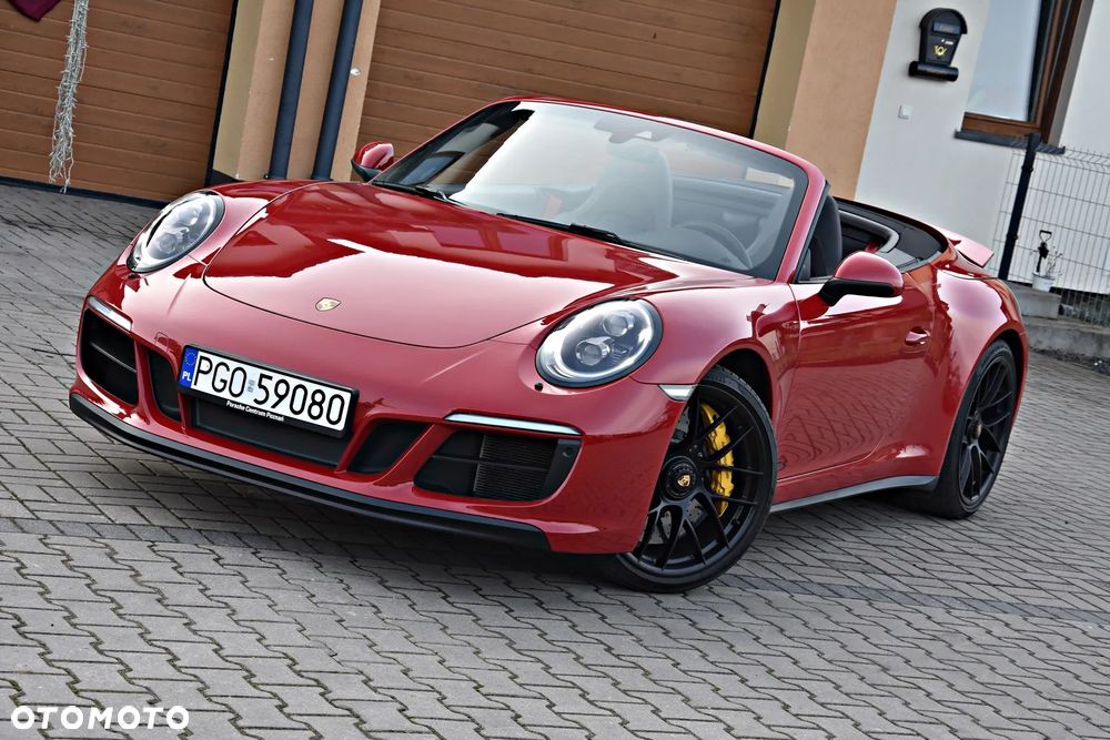 Porsche Carrera GT - 4