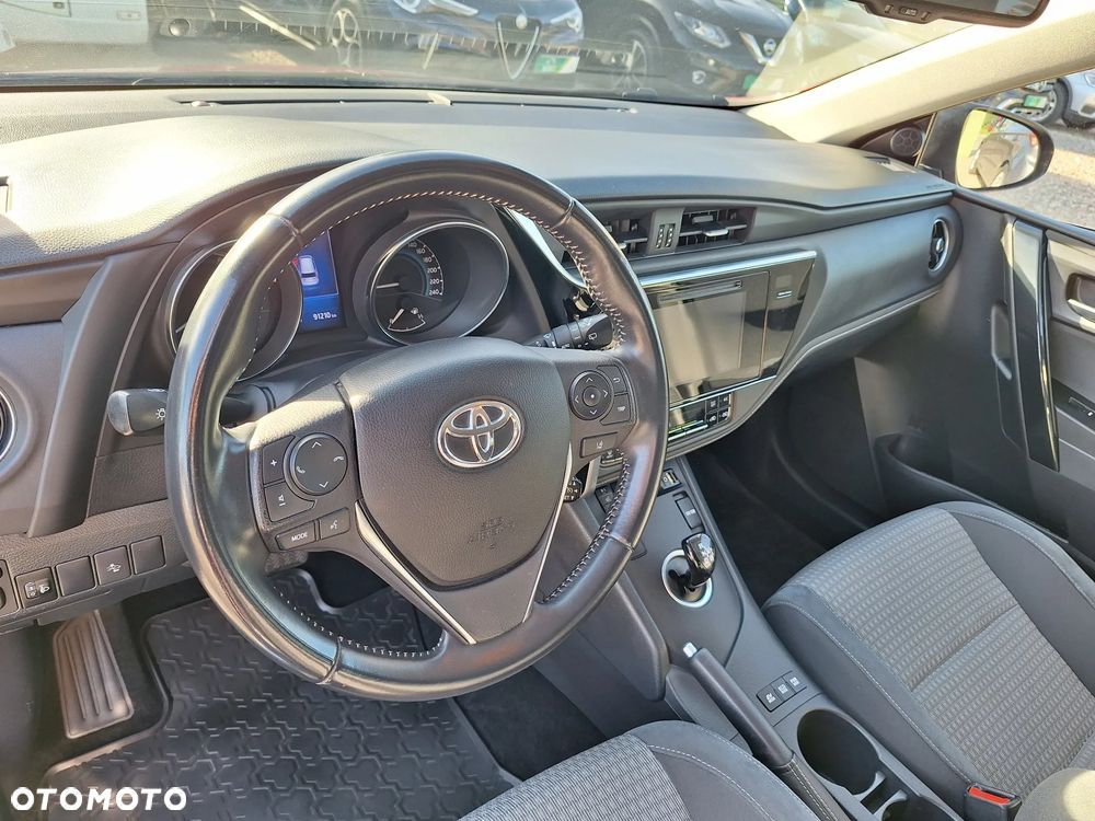 Toyota Auris Hybrid 135 Prestige - 14