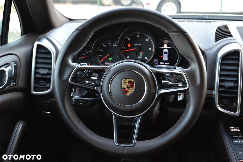 Porsche Cayenne Diesel Platinum Edition - 26