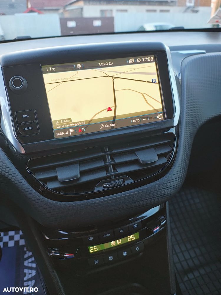 Peugeot 2008 PureTech 110 Stop&Start Allure - 27