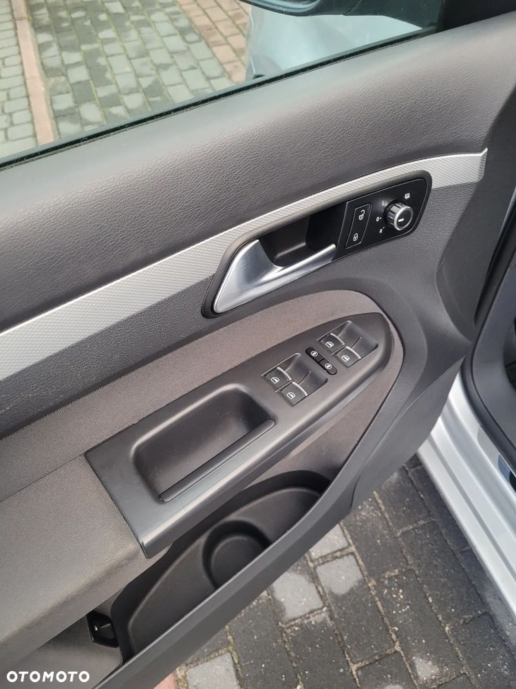 Volkswagen Touran 1.6 TDI DPF BlueMotion Technology Life - 13