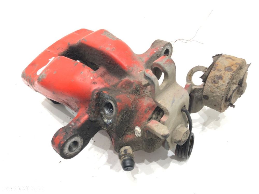 ZACISK PRAWY TYŁ  OPEL ZAFIRA A nadwozie wielkoprzestrzenne (MPV) (T98) 1999 - 2005 2.0 OPC (F75) - 2