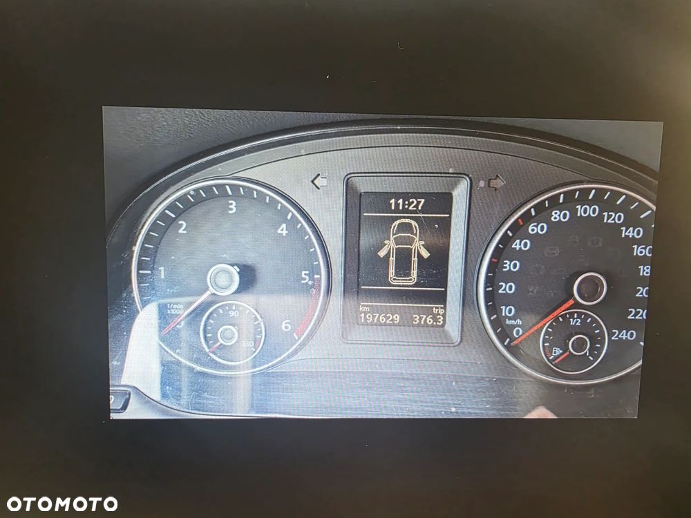 Volkswagen Touran 2.0 TDI DPF BlueMotion Technology DSG Cup - 16