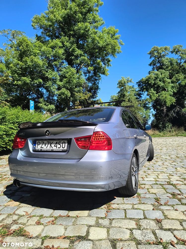 BMW Seria 3 325i - 8