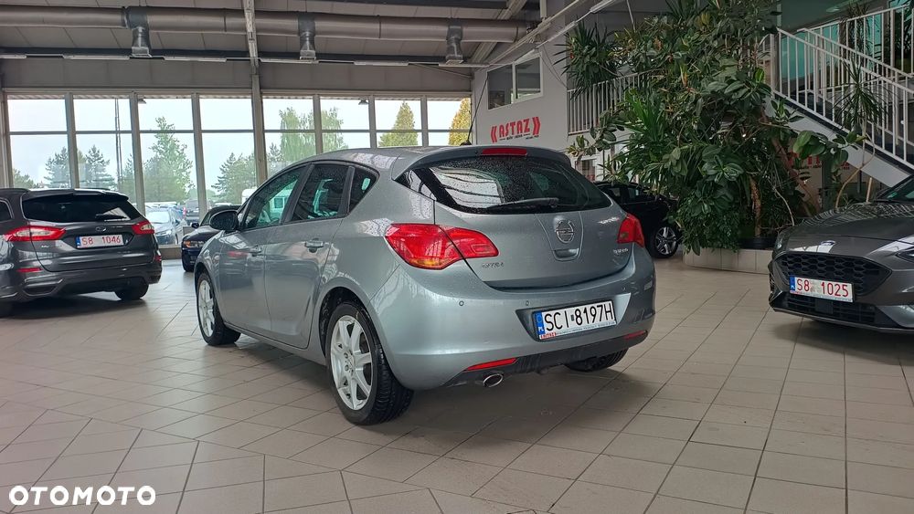Opel Astra 1.4 T Enjoy - 18