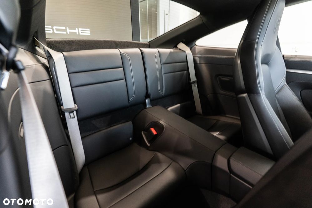 Porsche 911 Carrera 4S - 14