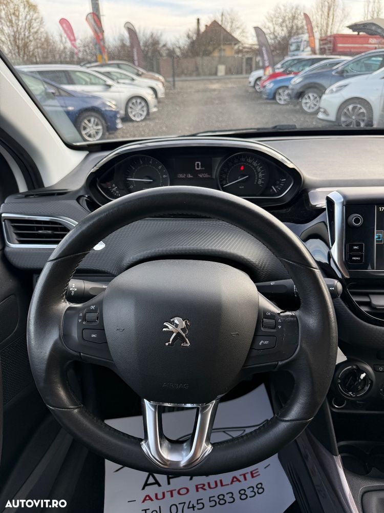 Peugeot 2008 PureTech 82 Style - 14