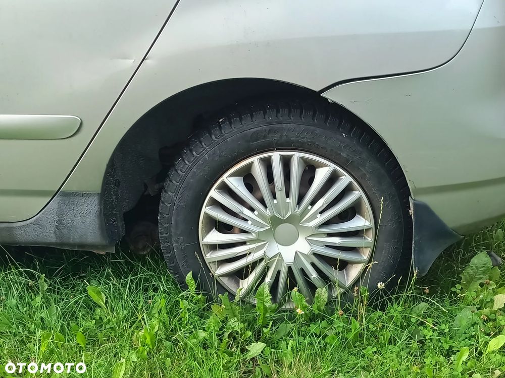 Toyota Corolla Verso 1.8 Sol - 11