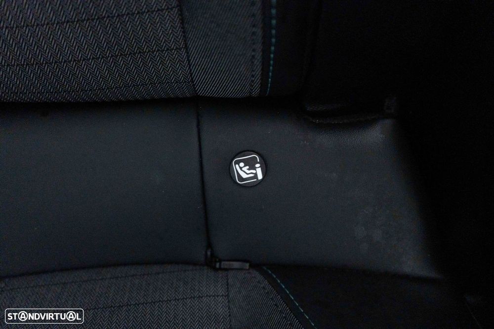 Peugeot 2008 1.2 PureTech Allure Pack EAT8 - 11